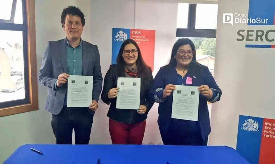 Firman convenio para vincular acciones de fomento a emprendimientos 