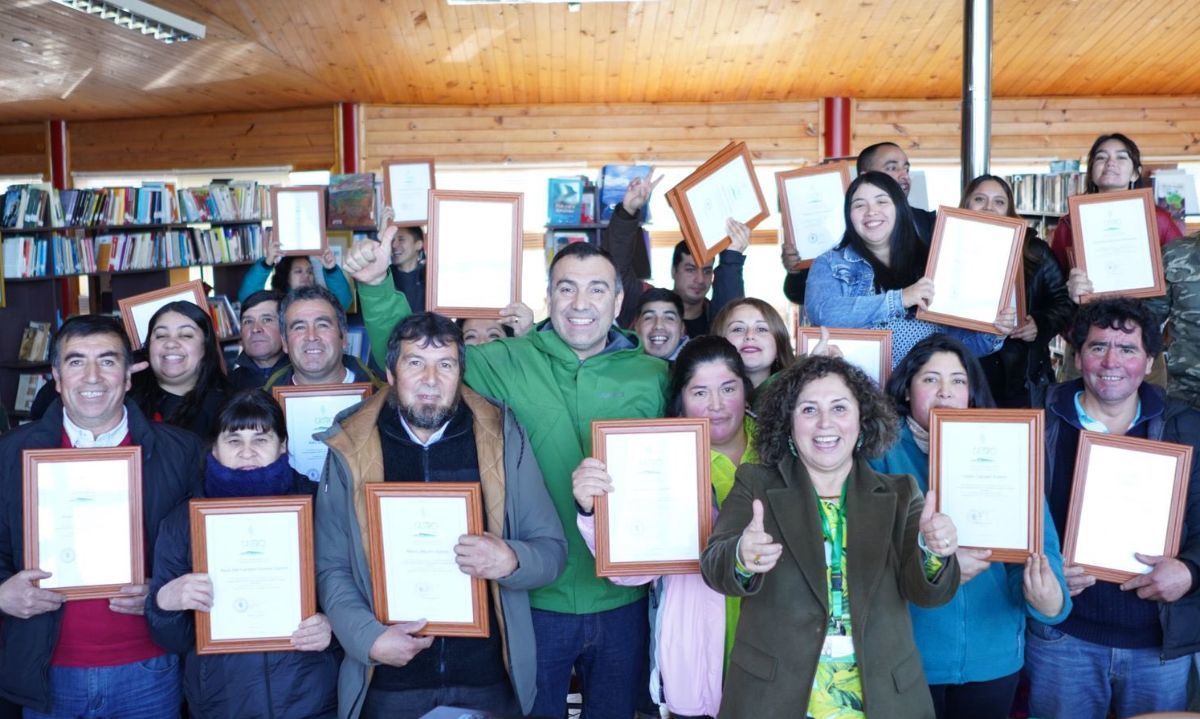 Vecinos de Castro participaron en talleres para potenciar sus negocios